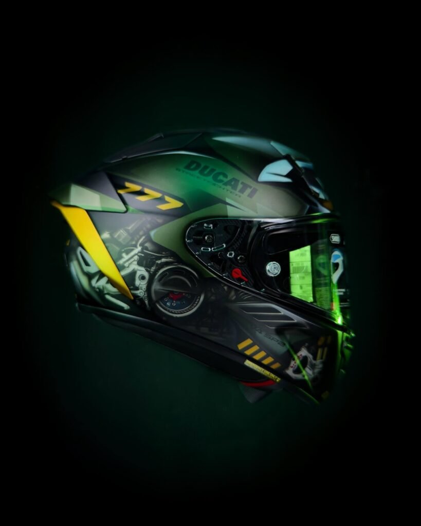 Shoei x ducati